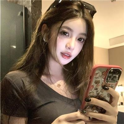 黑衣人